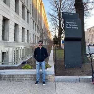 Meet your Posher, Ayush